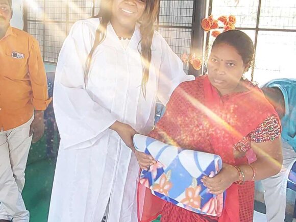 Sharing Blankets and Love with Lepers at India’s Leprosy Colony – 2023